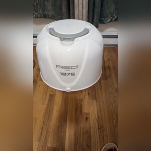 Red 1875 White Hair Dryer Hood